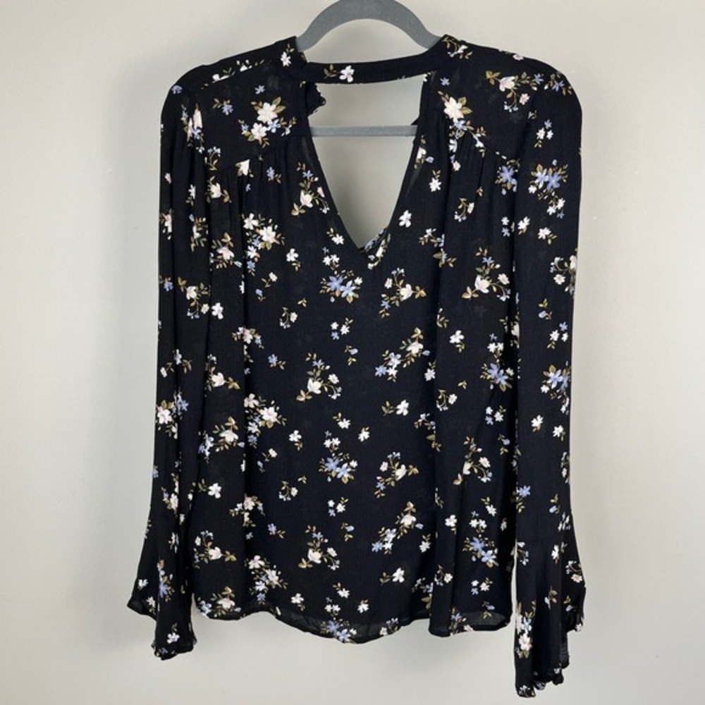 American Eagle Outfitters Floral Choker Bell Sleeve Blouse